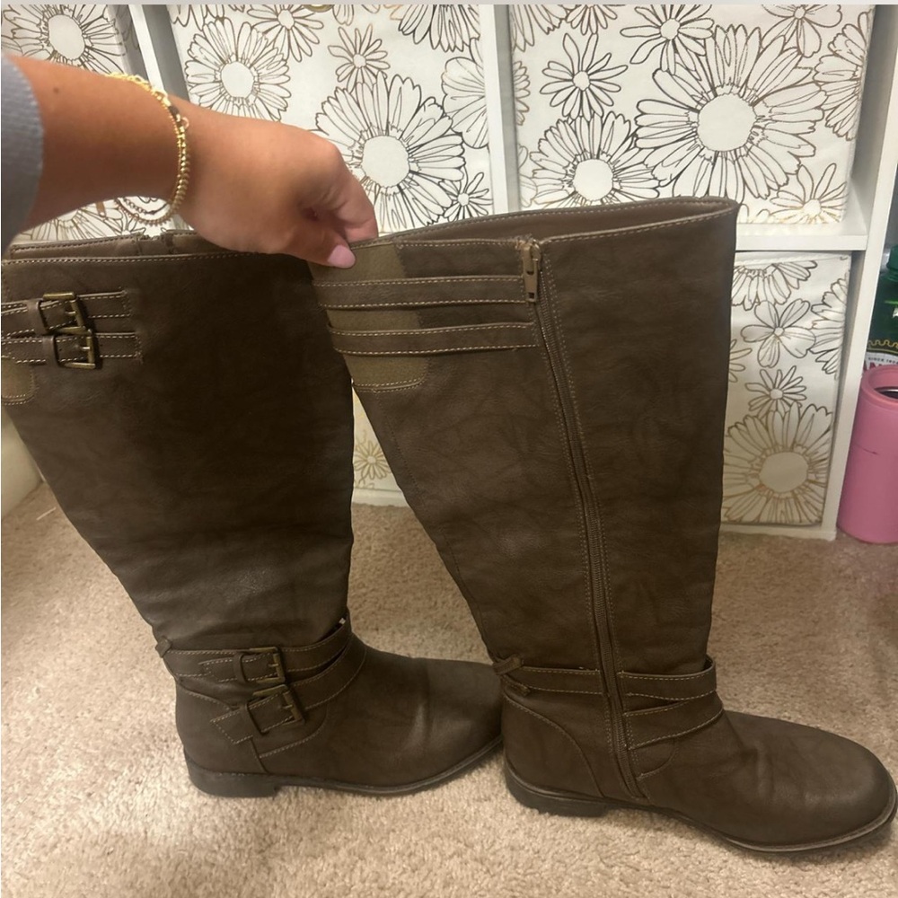 Brown Knee-High Women's Boots